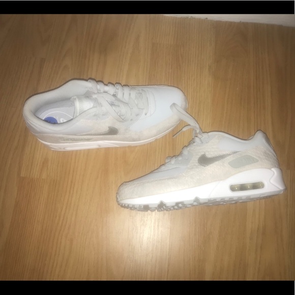 Men’s and women’s shoes all sizes - Picture 9 of 12